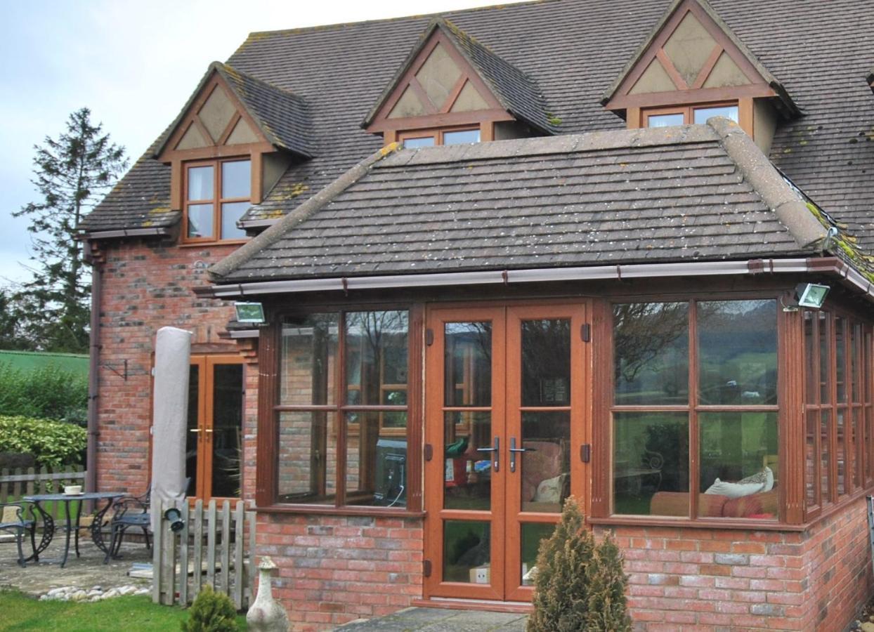 Elms Farm Villa Alderton  Exterior photo
